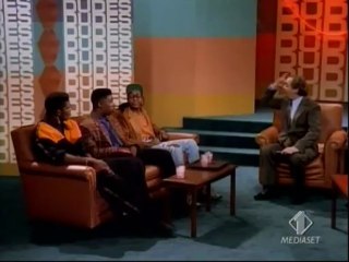 3x24 - Otto sotto un tetto - Steve il rubacuori