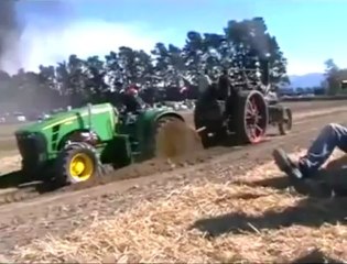 Buharlı Traktör vs John Deere