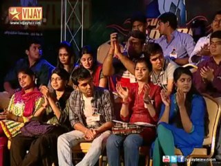 Rohini sings Unnai Naan Santhithen