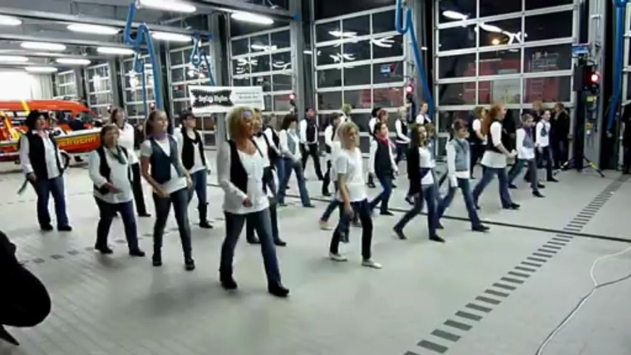 Kulturnacht Preetz 2013 - Line Dance - Mean