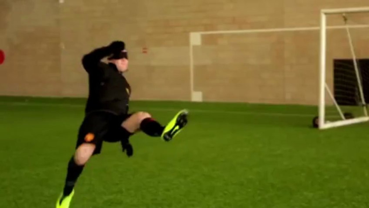 Insolite : quand Cole et Yorke défient Rooney e...