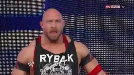 Ryback vs Mark Henry (Bench Press Challenge) 3/29/13