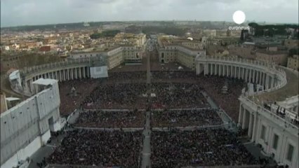 El papa Francisco pide la paz en su primer 'urbi et...