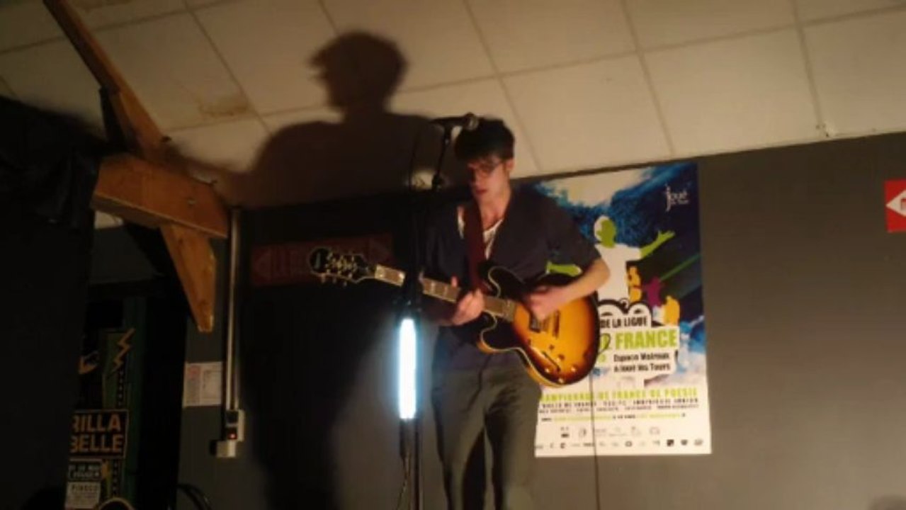 RADIO ELVIS à LA BELLE ROUGE (Le continent)