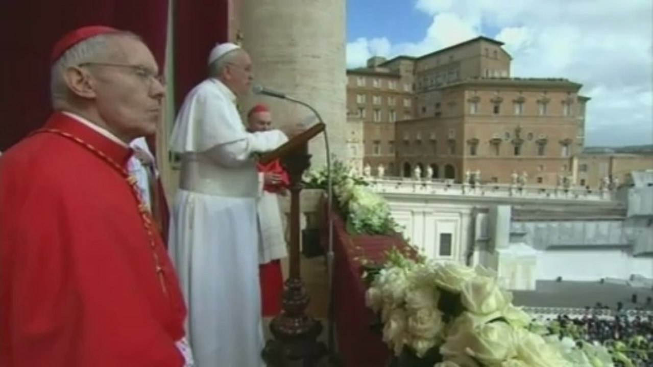Pope calls for world peace