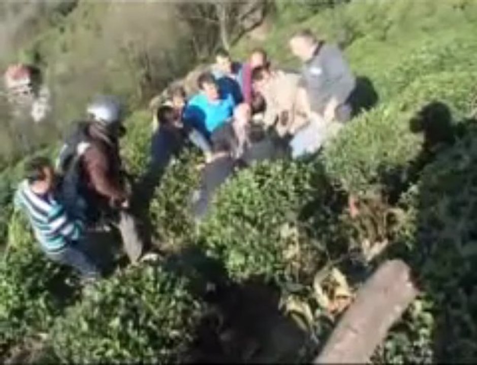 Başkan Bakırcı yamaç paraşütü yaparken kaza geçirdi - VİDEO İZLE - www.olay53.com