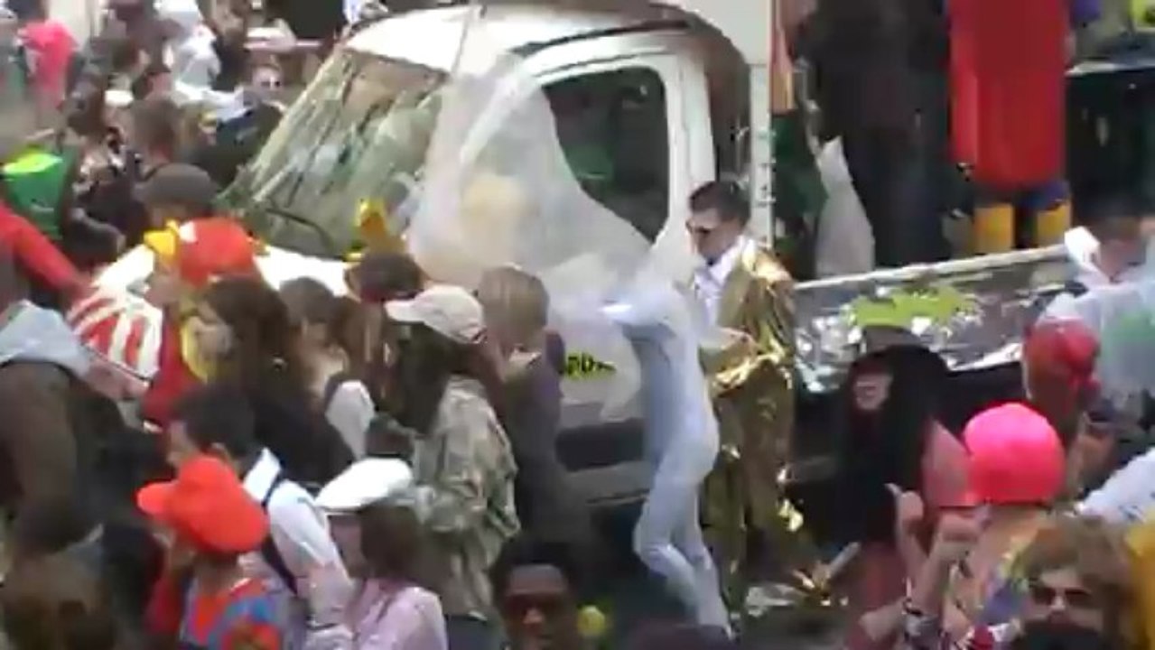 festical carnaval étudiants 2013 CAEN  UNO