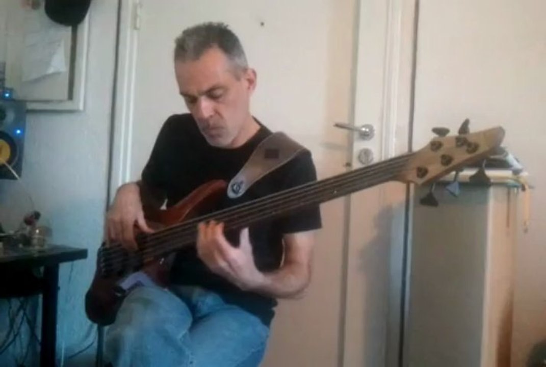 FRETLESS...