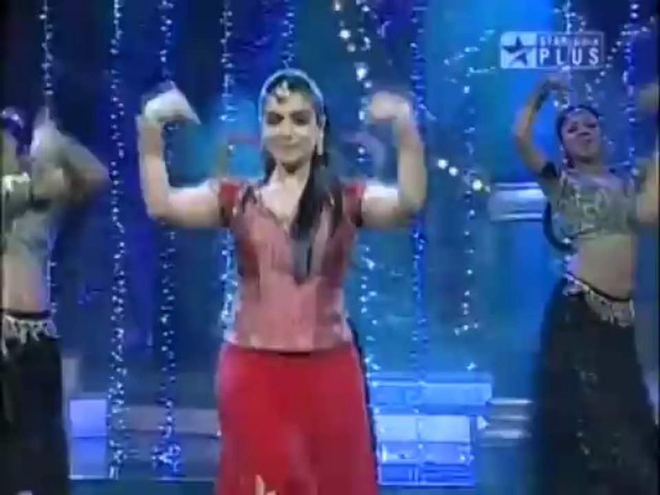 Madhuri Dixit in Aaja Nachle Tv Program 2010