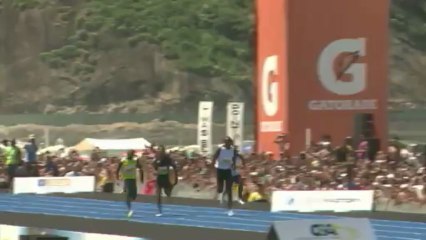 Bolt coasts to 150m victory in Rio