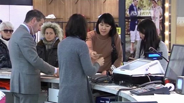 APERTURE FESTIVE, LA PROTESTA