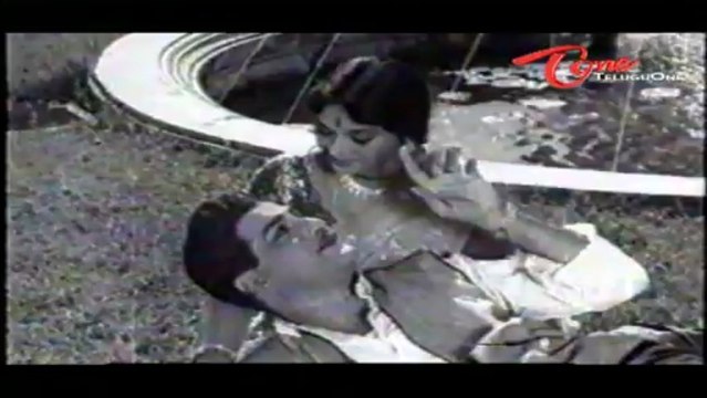 Devatha Songs - Kannullo Misamisalu - NTR - Savitri