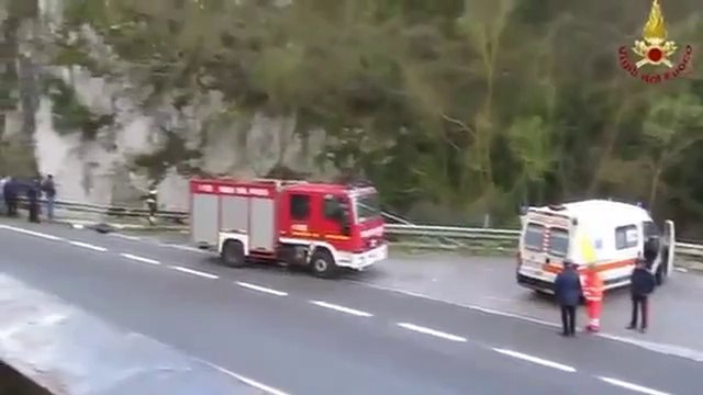 Avellino - Auto nel fiume Ofanto, morta 18enne -1- (31.03.13)