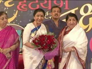 Lata felicitates sister Asha