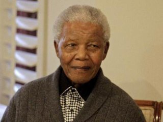South Africa: Mandela in hospital on Easter