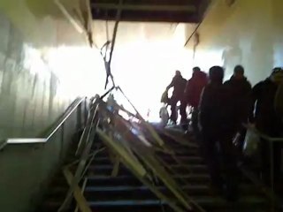 Падение потолка в переходе
