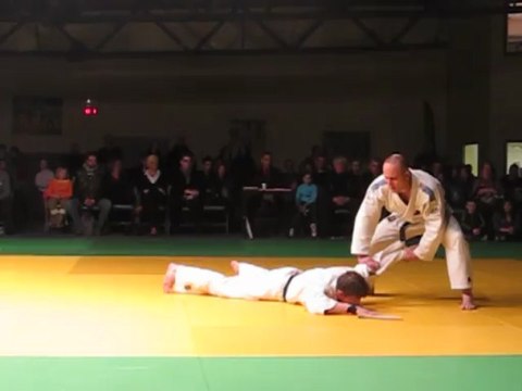 2013 03 30 nuit des arts martiaux Bazeilles