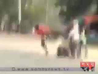 জামাত শিবিরের নৃশংসতা--রাজশাহীতে শিবির ইট দিয়ে থেঁতলে দিলো
