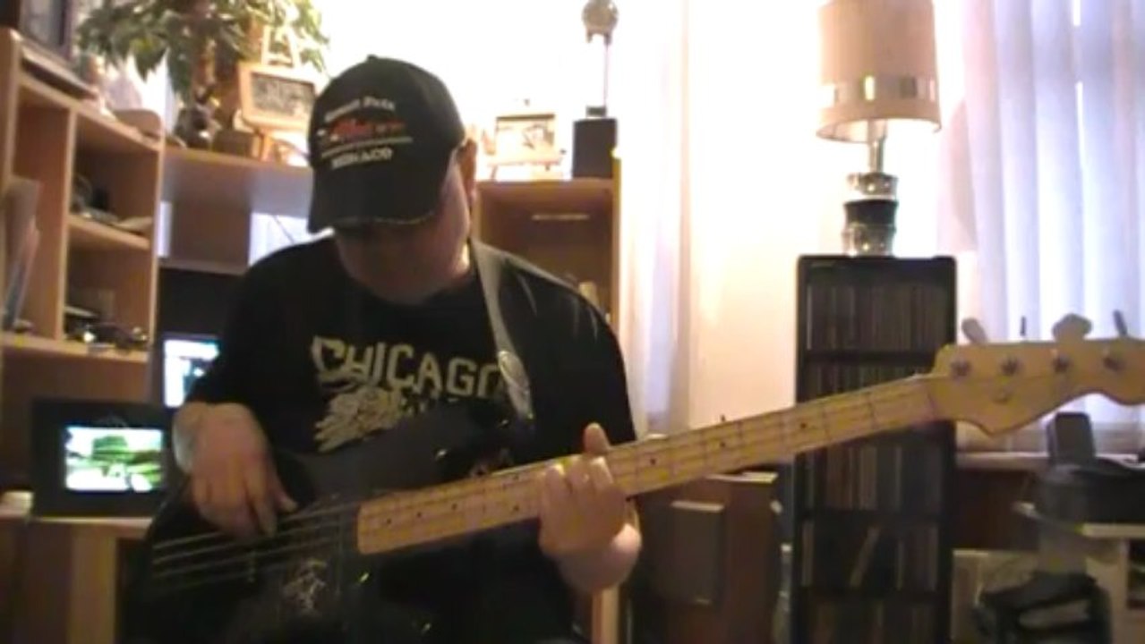 Autumn leaves jazz quartet Bass cover Bob Roha