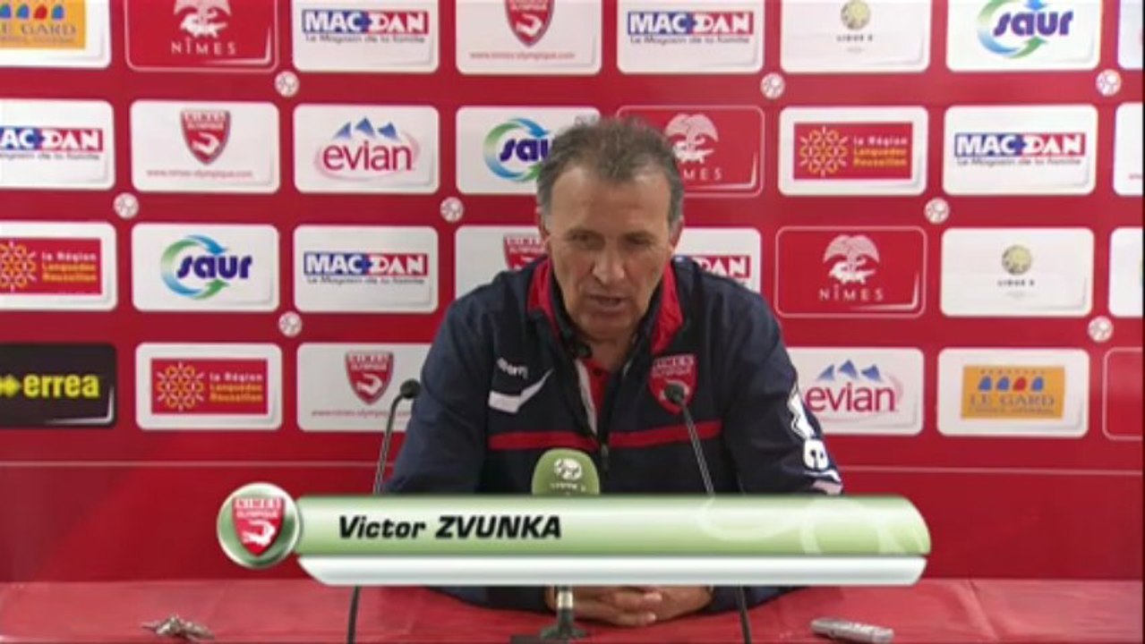 Conférence de presse Nîmes Olympique - Havre AC : Victor ZVUNKA (NIMES) - Erick MOMBAERTS (HAC) - saison 2012/2013