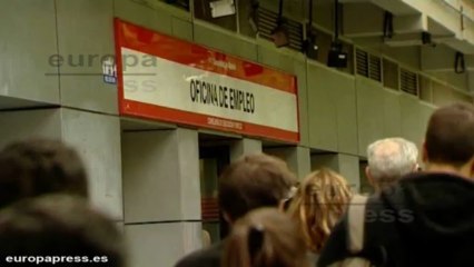 El paro baja en 4.979 personas en marzo