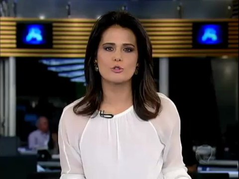 [IMAGENS FORTES] Jogador de basquete tem fratura exposta durante jogo universitário