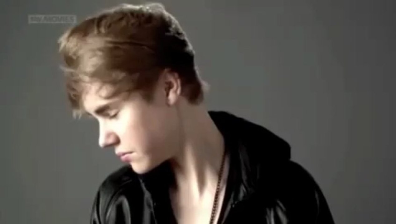 Justin Bieber - Slow Motion Hairflip From Never Say Never