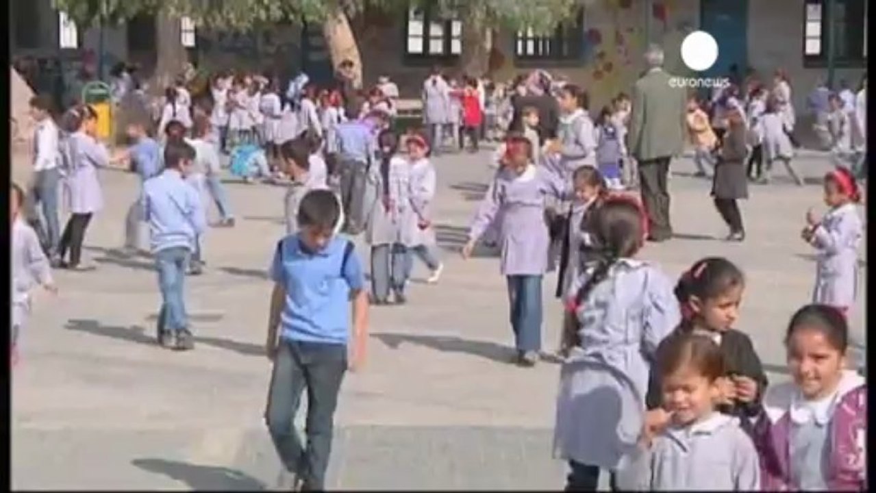 Gazze'de kız ve erkek öğrencilere ayrı eğitim