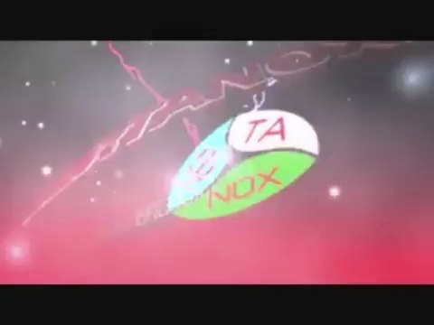 Le cycliste Peter Sagan pelote les fesses d'une hôtesse sur un podium