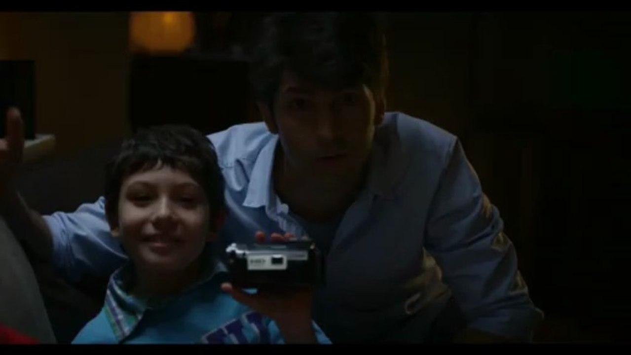 Sony Handycam'le Her Yüzey Bir Sinema Perdesine Dönüşüyor!