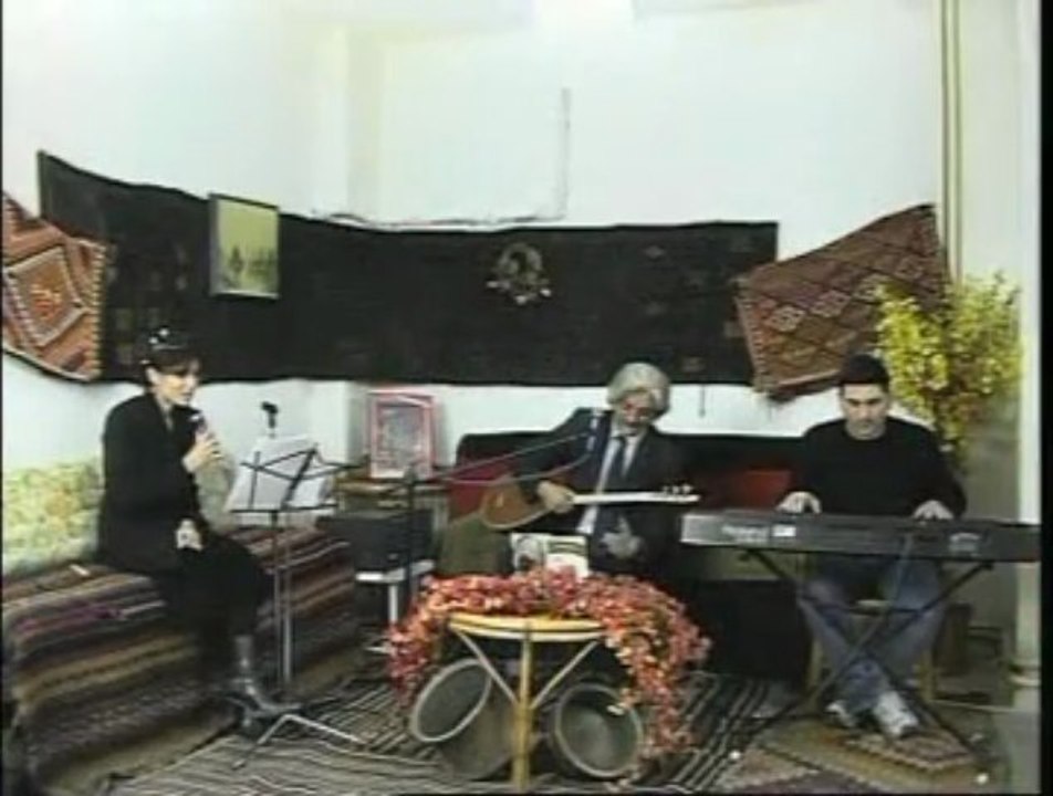 Ali Aksoy: Küçüksün Güzel