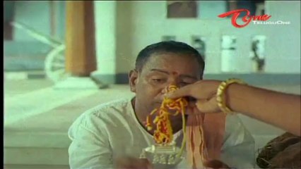 Suttivelu As Astrologer Hilarious Scene With His Beautiful Wife