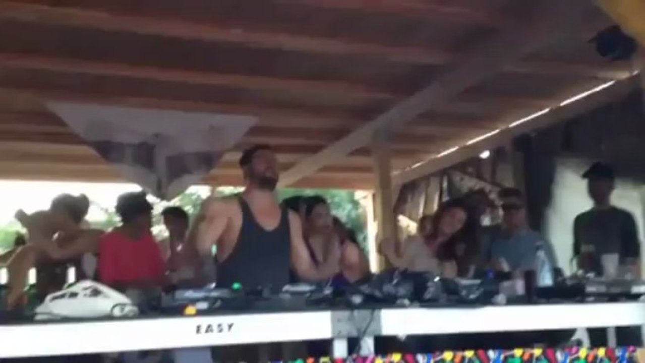 Solomun Vs Gogo Tsampa - Ta Kackvogelia (Homo Mashupiens Greece 2013 Mashup)