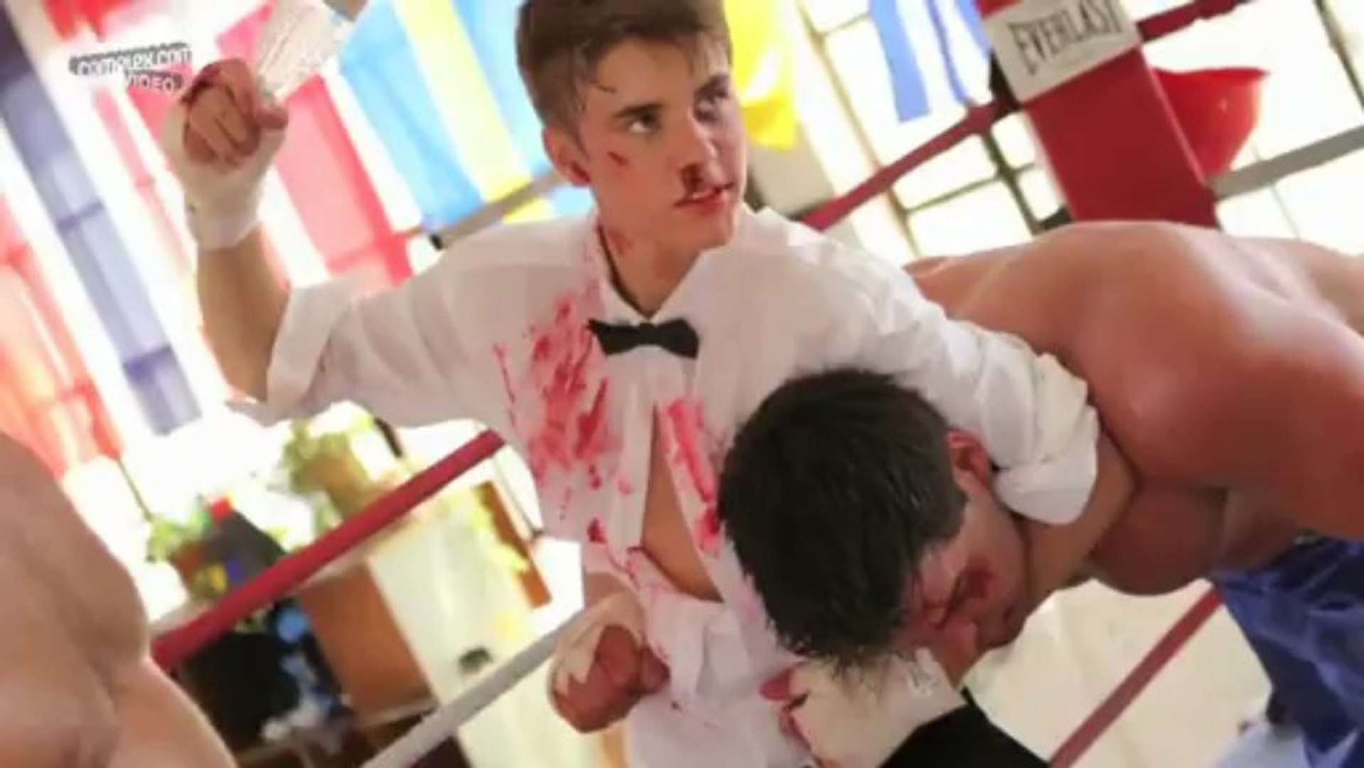 Justin Bieber Boxing