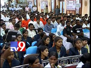 CM Kiran interacts with Rajiv Yuva Kiranalu beneficiaries