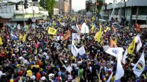 Capriles começa campanha na Venezuela