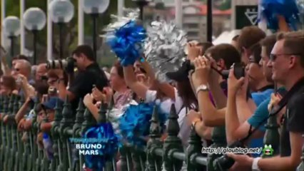 Ellen Arrives In Australia Apr 02 2013