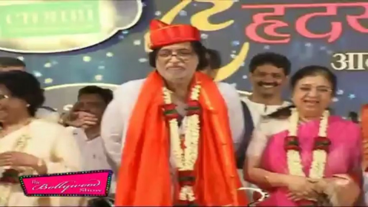 Asha Bhosle honoured with Hridaynath Mangeshkar Award