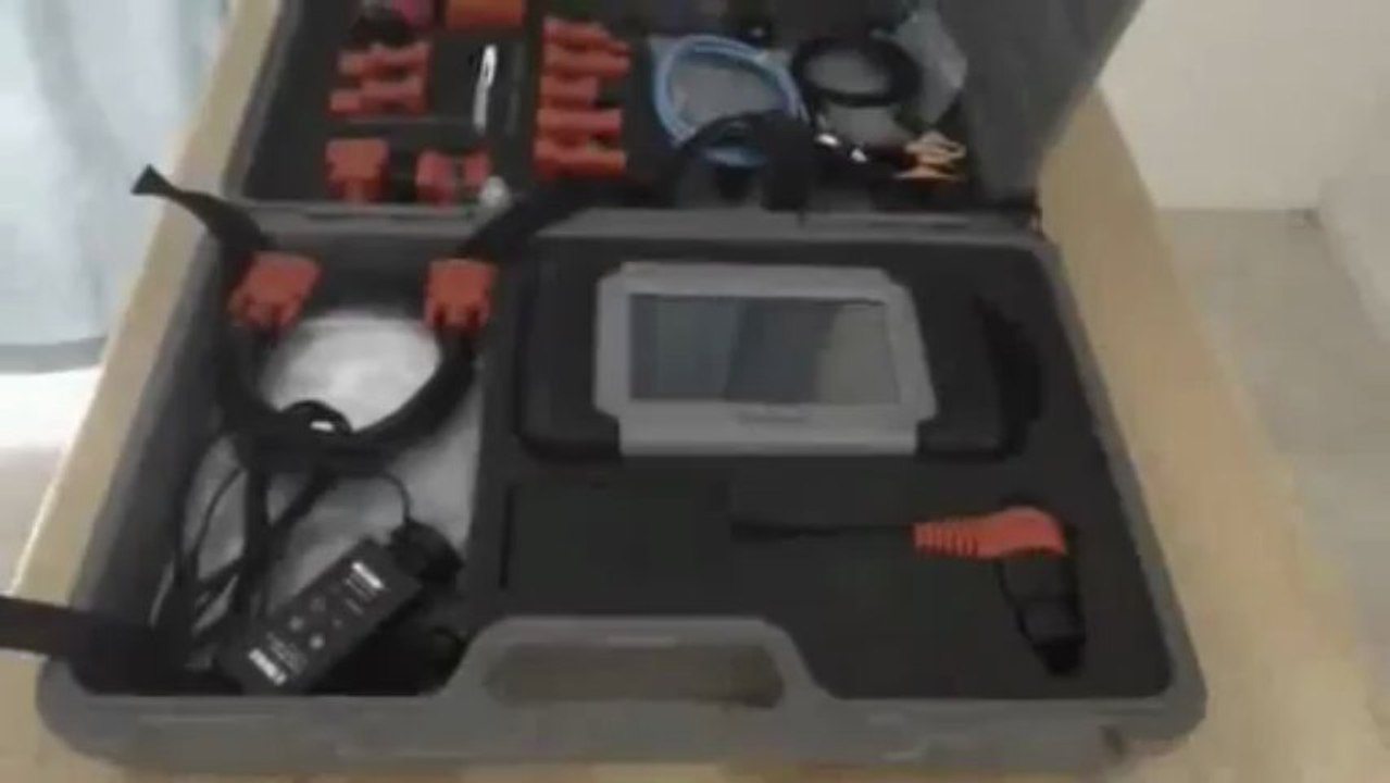 Autel MaxiDAS DS708 OBDII contents of the box