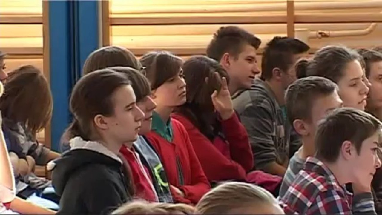 Spektakl poetycko - profilaktyczny "W sieci" w ZS nr 2 Ostrów Mazowiecka 2013