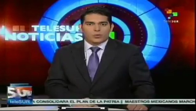 Cientos de voluntarios ayudan a damnificados en La Plata