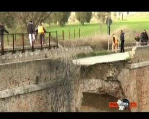 UNO SGUARDO DAL PONTE...ROTTO MATERA 4-4-2013