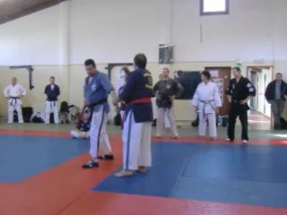 Défense contre maé géri et kaïten uchi par Jean-Paul Bindel, Hanshi