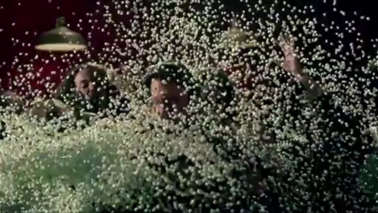 Fun.  We Are Young ft. Janelle Monáe [OFFICIAL VIDEO]