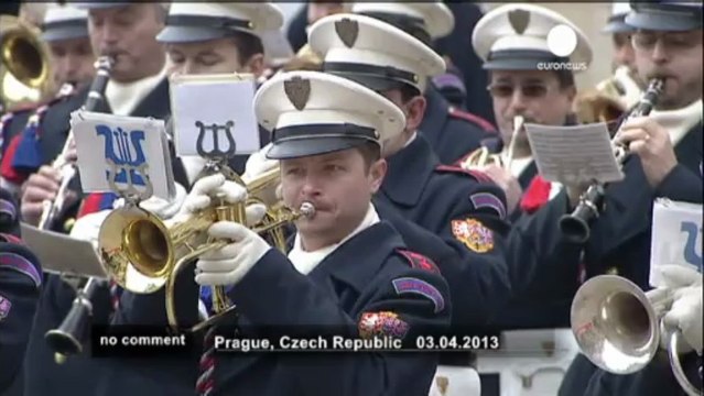 Le drapeau européen flotte sur le château... - no comment