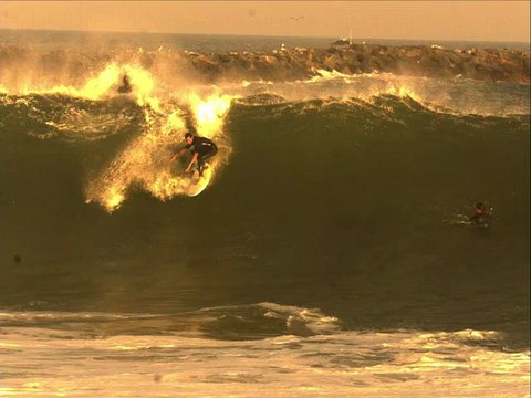 Surfing the wedge in slow motion