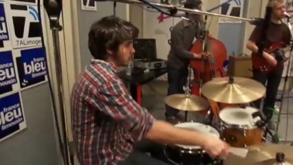 [BDS] David Carroll avec Holding On To Love