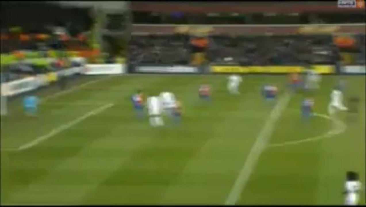 TOTTENHAM 1-2 BASEL Adebayor