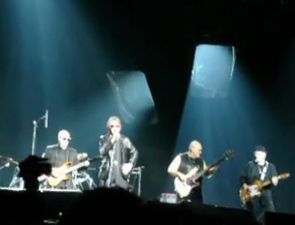 Jacques Dutronc - Qui Se Soucis De Nous Live @ PARIS Le Zenith 15.01.2010