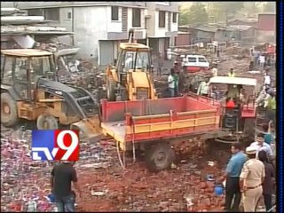 24 die as 7 storey building collapses